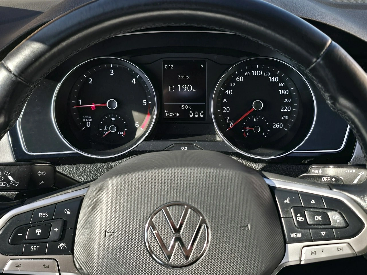 Volkswagen Passat - Zdjęcie 12