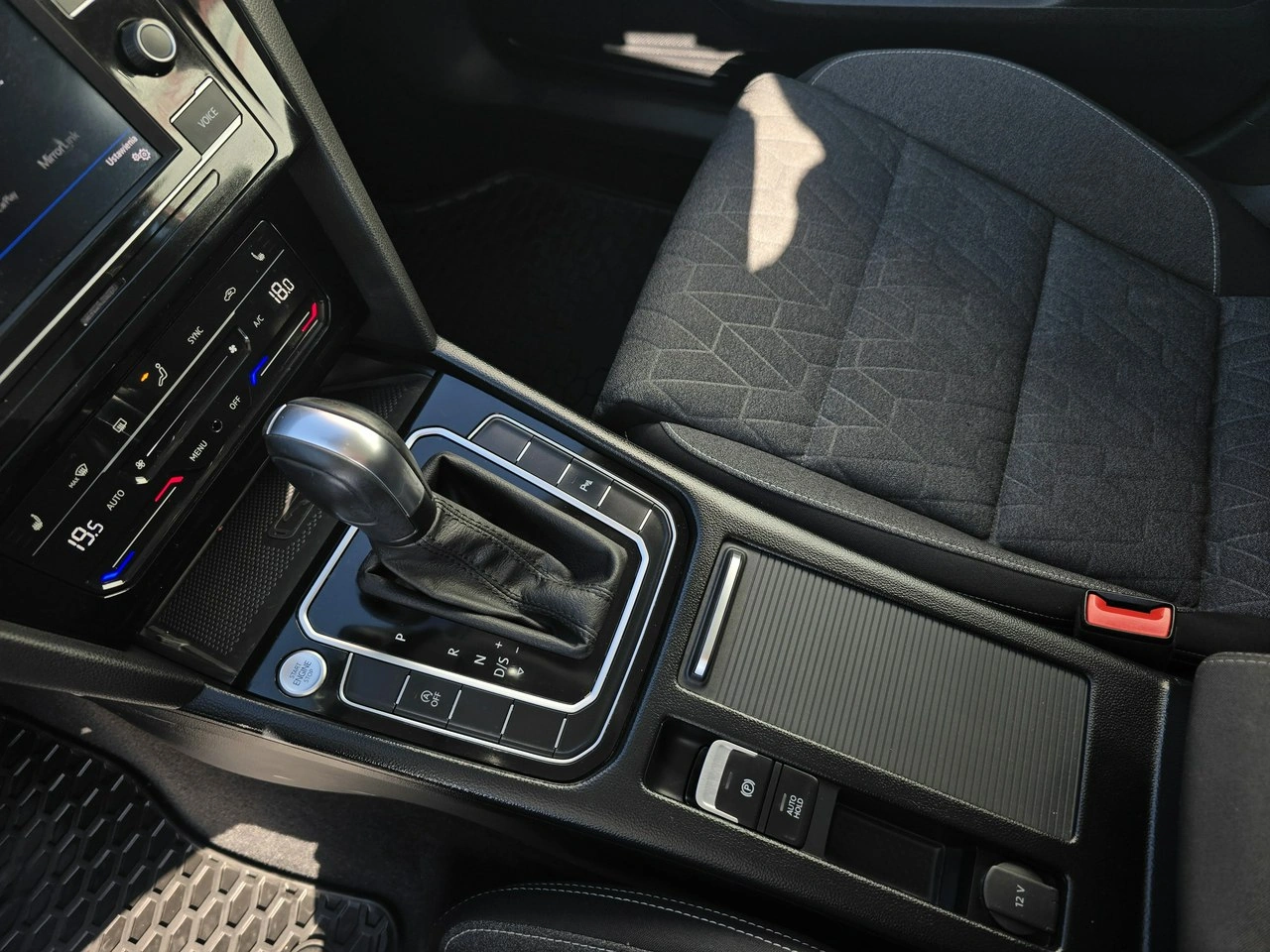 Volkswagen Passat - Zdjęcie 15