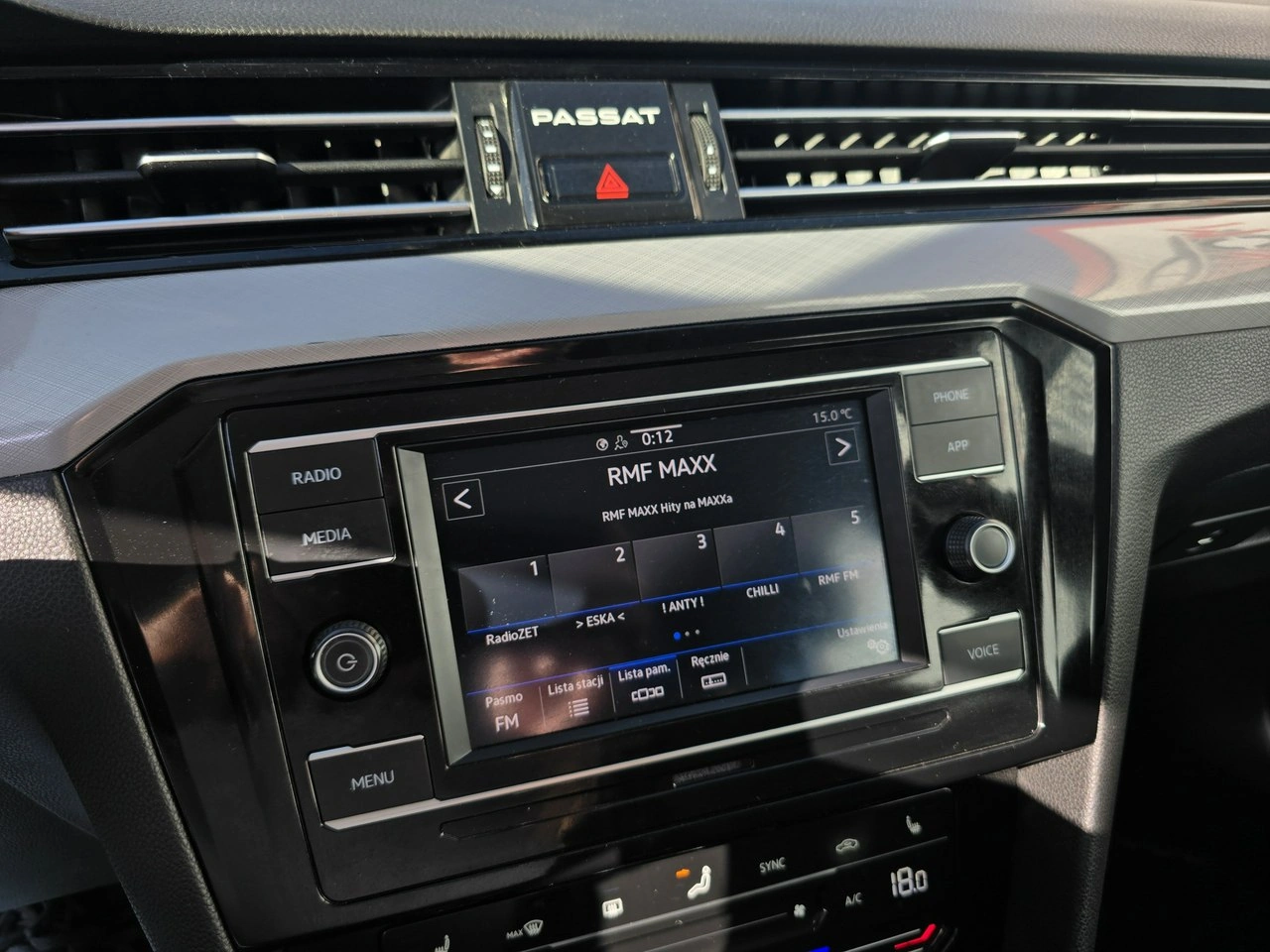 Volkswagen Passat - Zdjęcie 17