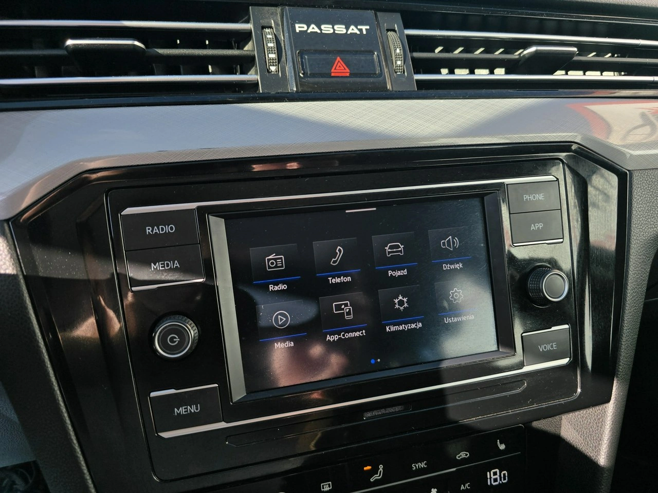 Volkswagen Passat - Zdjęcie 19