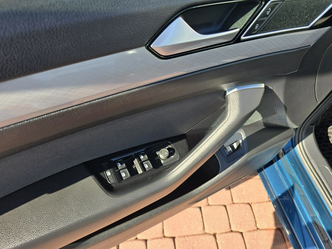 Volkswagen Passat - Zdjęcie 25