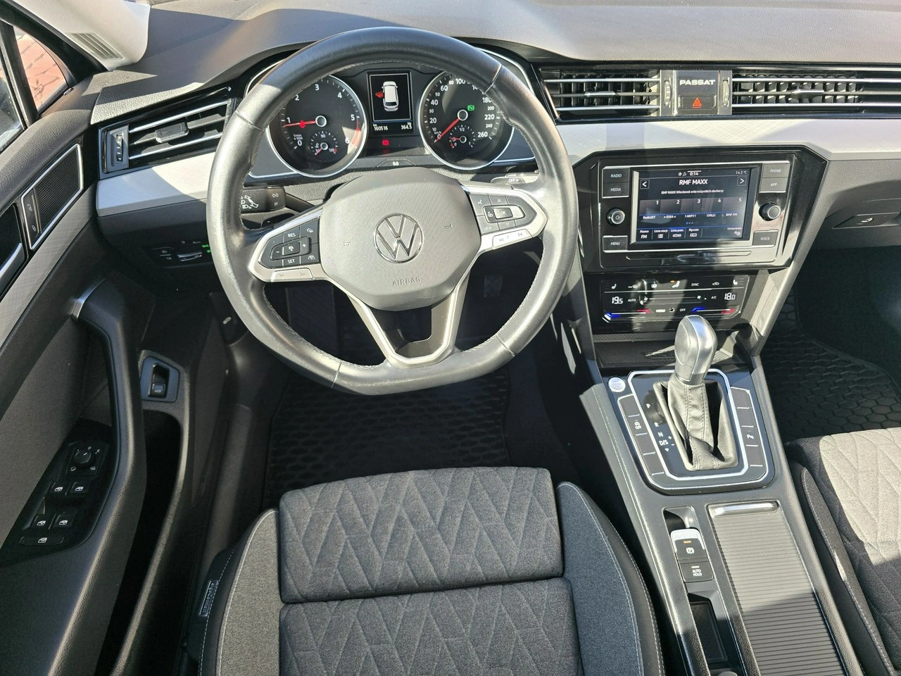 Volkswagen Passat - Zdjęcie 4