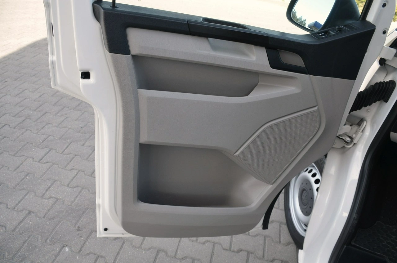 Volkswagen Transporter - Zdjęcie 24