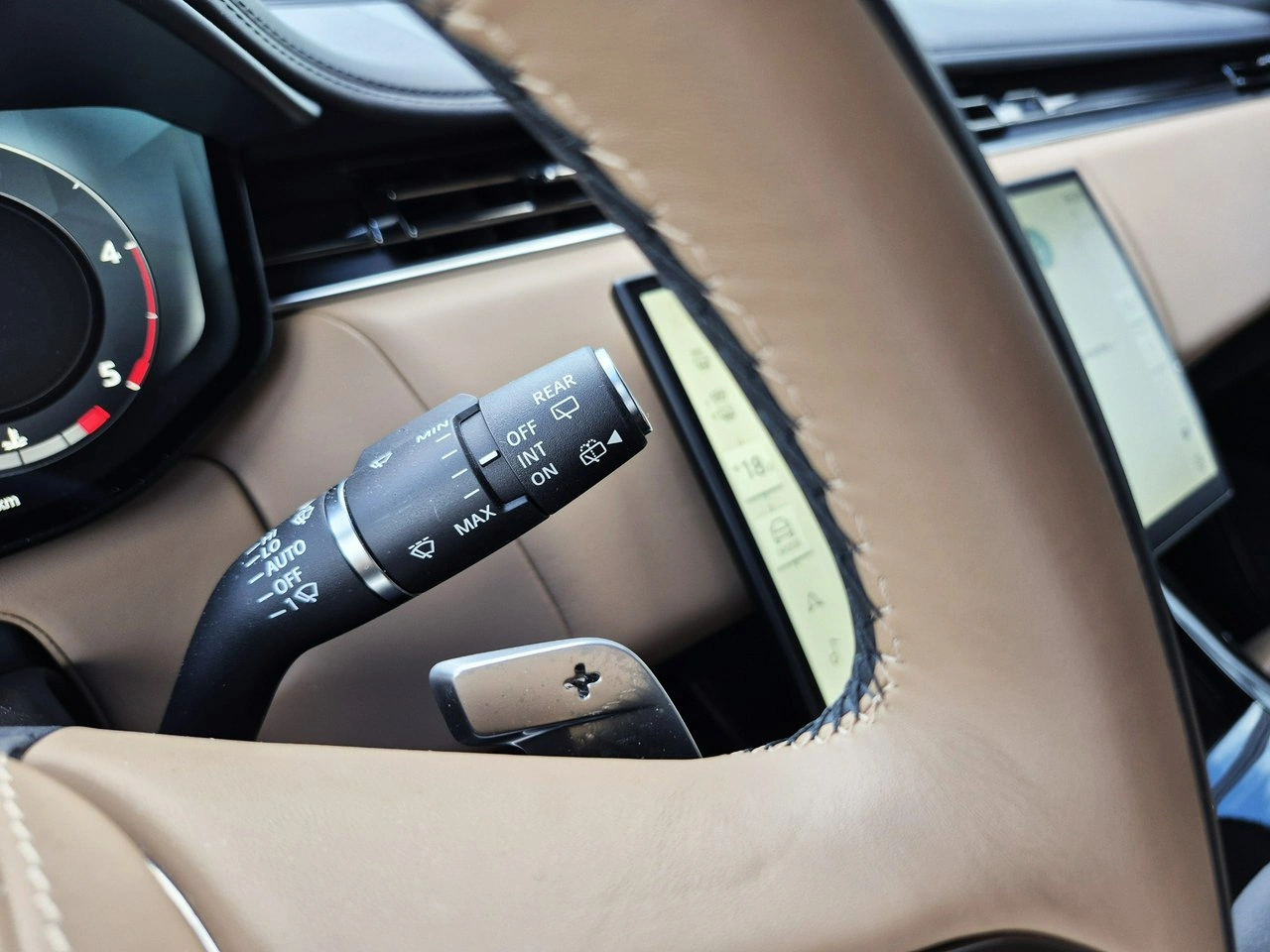Land Rover Range Rover Sport - Zdjęcie 32