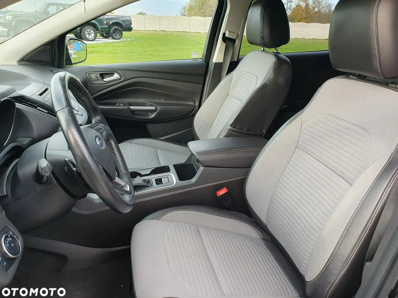 Ford Kuga - Zdjęcie 15