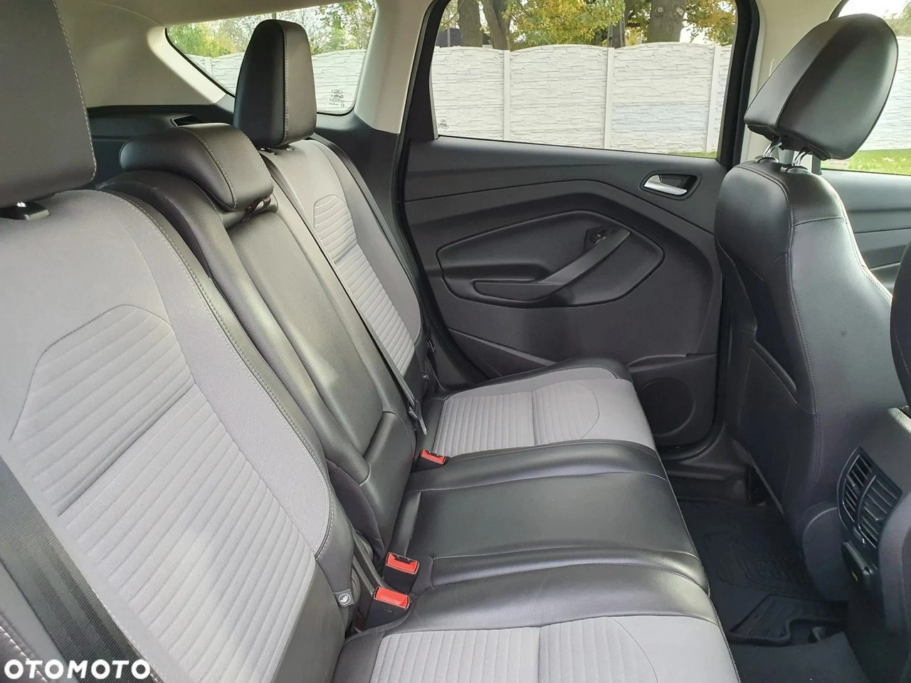 Ford Kuga - Zdjęcie 22