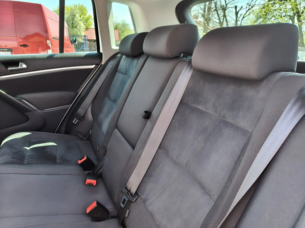 Volkswagen Tiguan - Zdjęcie 24