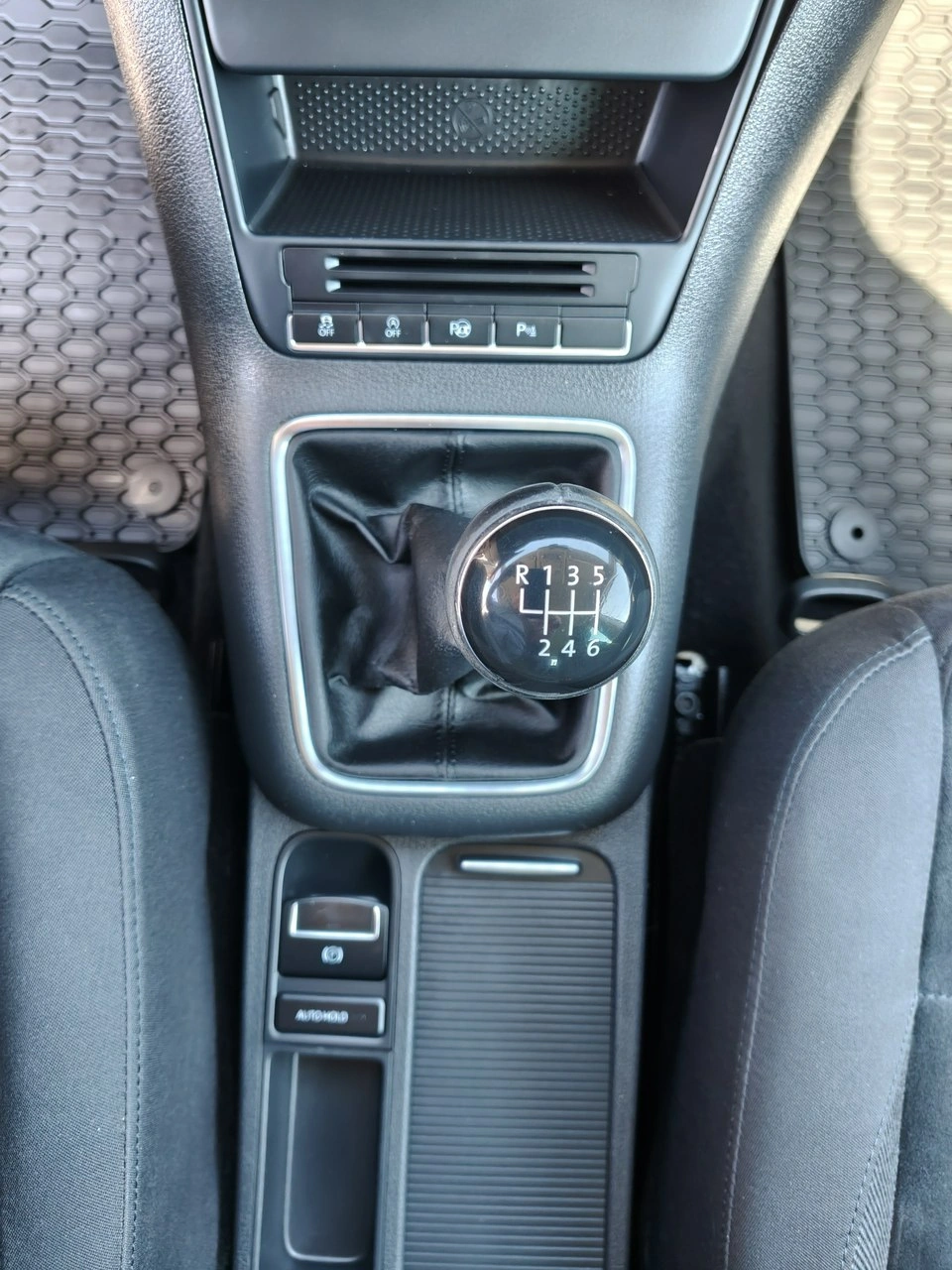 Volkswagen Tiguan - Zdjęcie 12