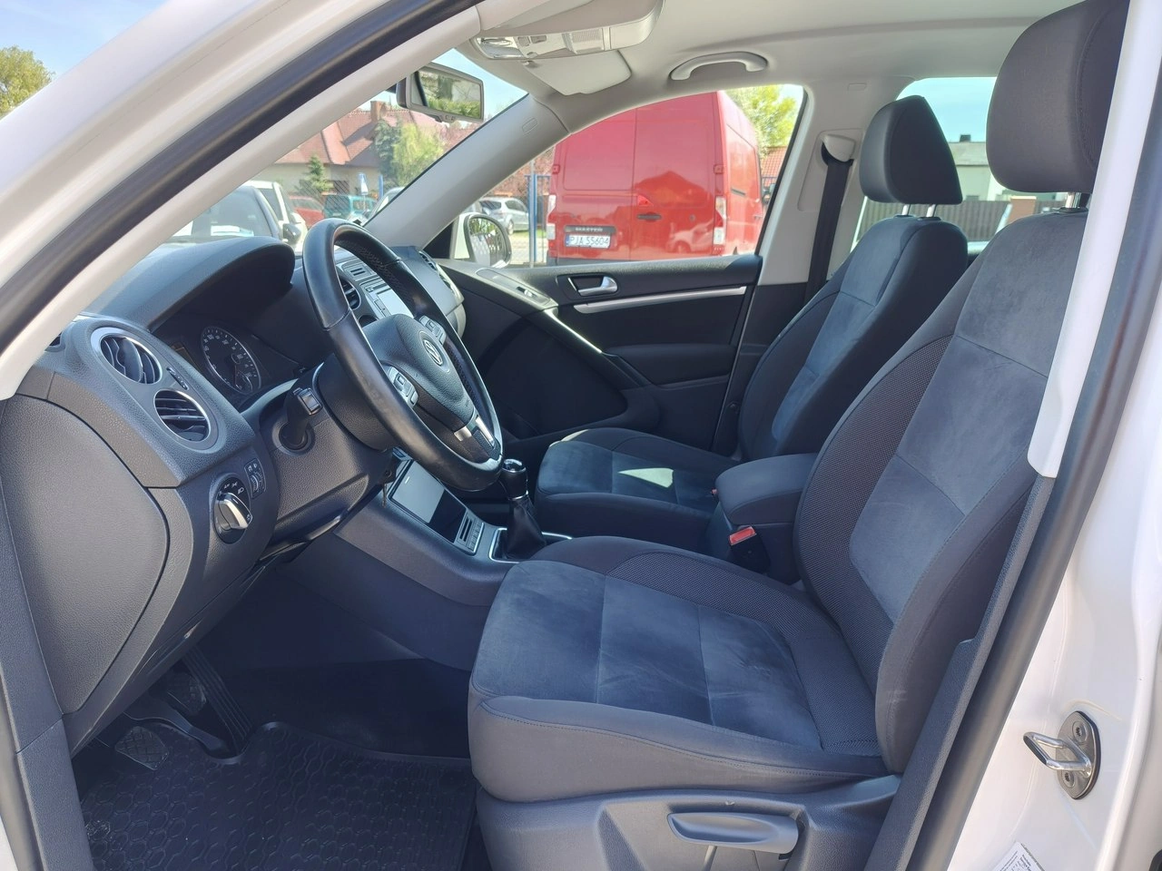 Volkswagen Tiguan - Zdjęcie 6