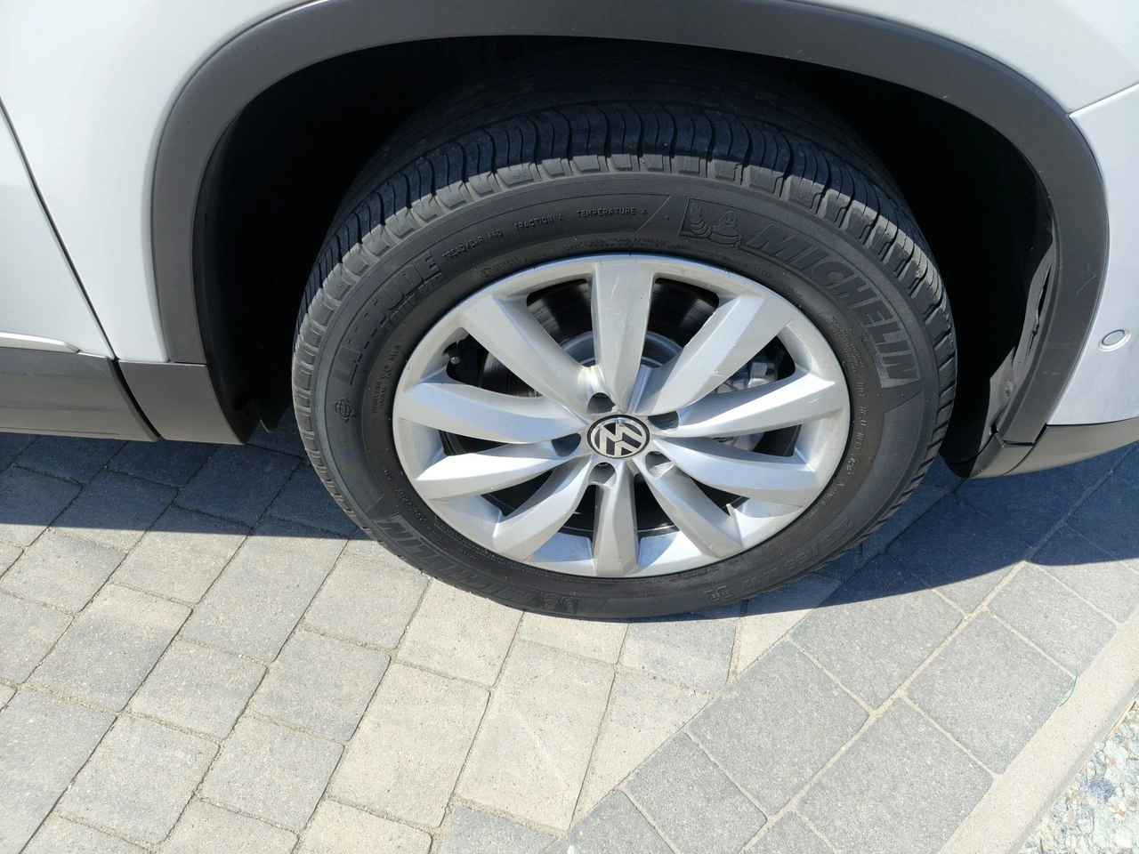 Volkswagen Tiguan - Zdjęcie 30