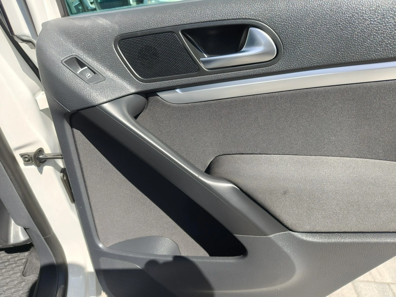 Volkswagen Tiguan - Zdjęcie 23