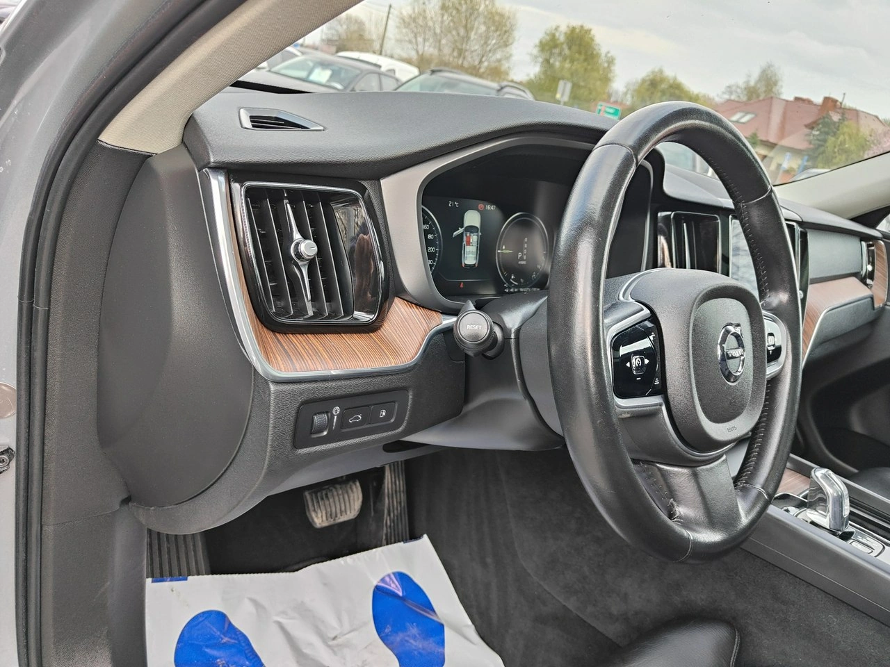 Volvo XC 60 - Zdjęcie 12