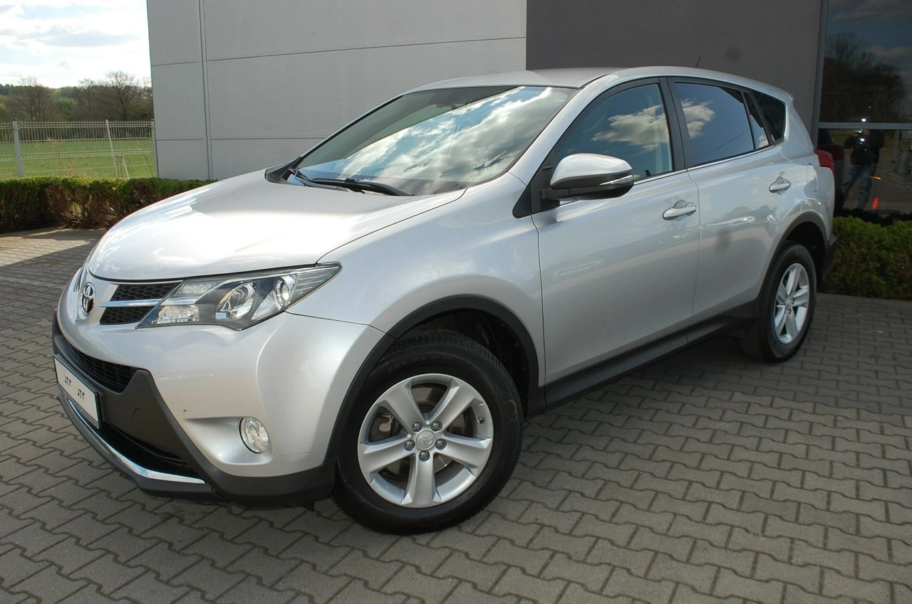 Toyota RAV-4 - Zdjęcie 15