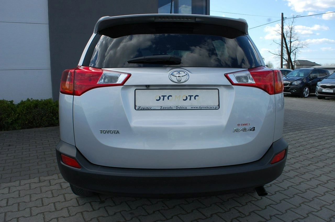 Toyota RAV-4 - Zdjęcie 17