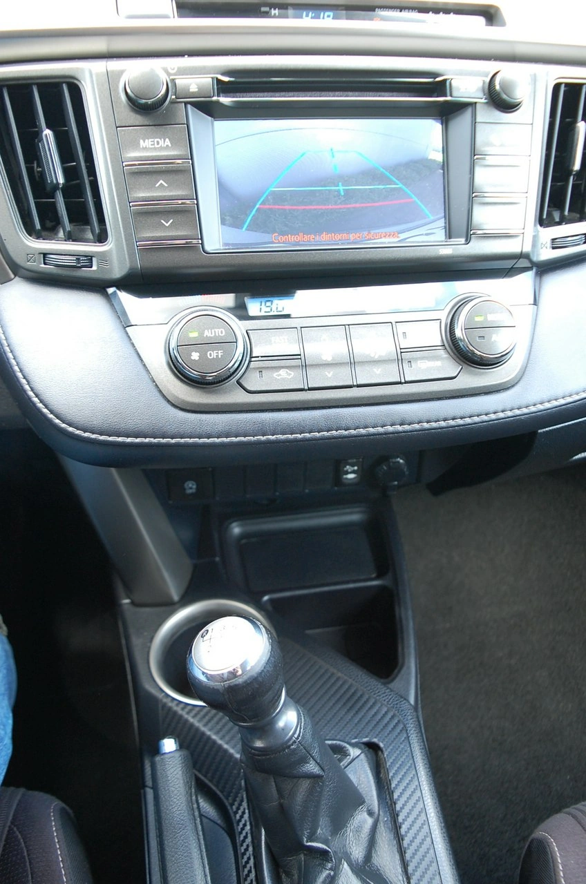 Toyota RAV-4 - Zdjęcie 24