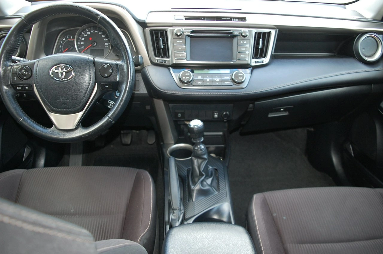 Toyota RAV-4 - Zdjęcie 5