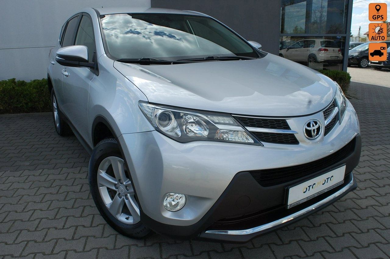 Toyota RAV-4 - Główne zdjęcie