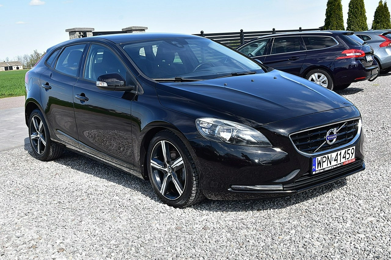Volvo V40 - Zdjęcie 22