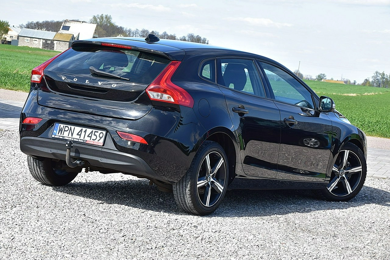 Volvo V40 - Zdjęcie 23
