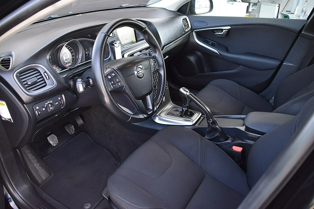 Volvo V40 - Zdjęcie 8
