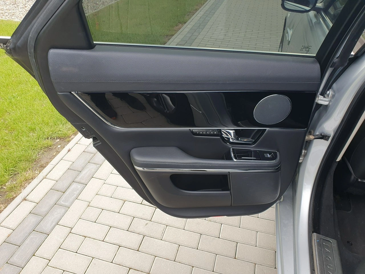 Jaguar XJ - Zdjęcie 20