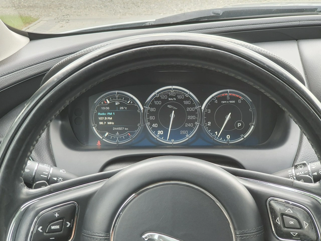 Jaguar XJ - Zdjęcie 29