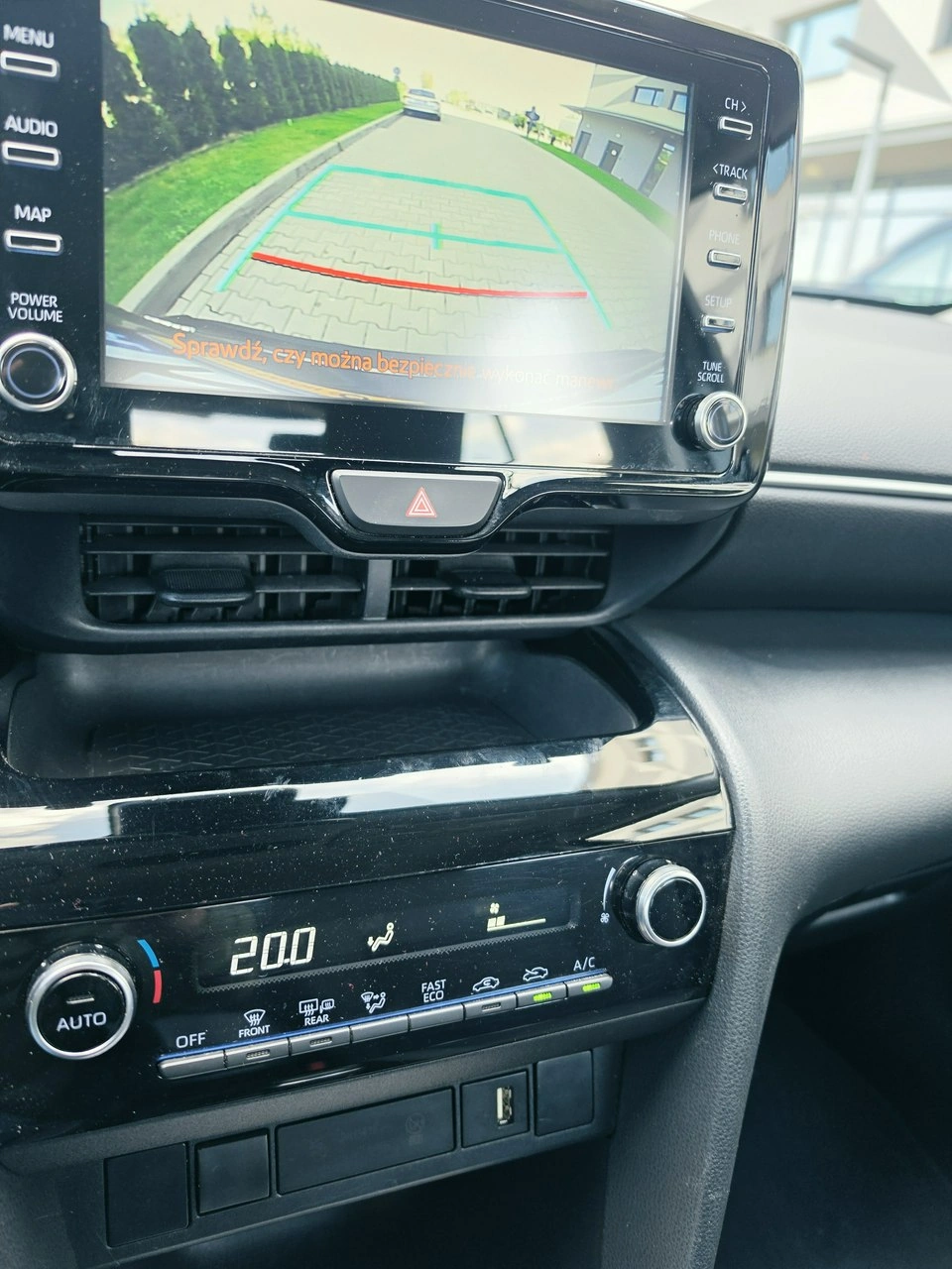 Toyota Yaris Cross - Zdjęcie 11