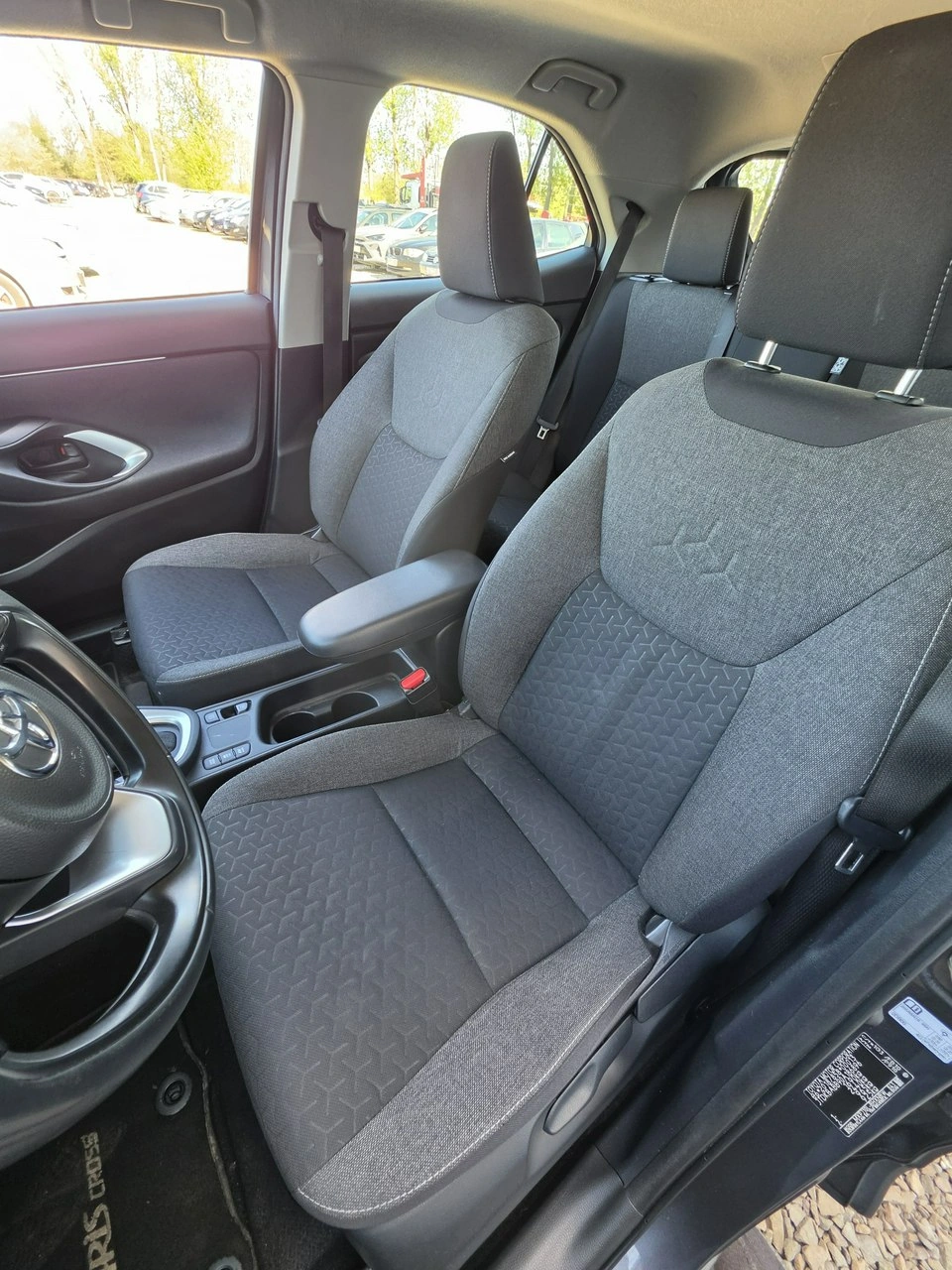 Toyota Yaris Cross - Zdjęcie 12