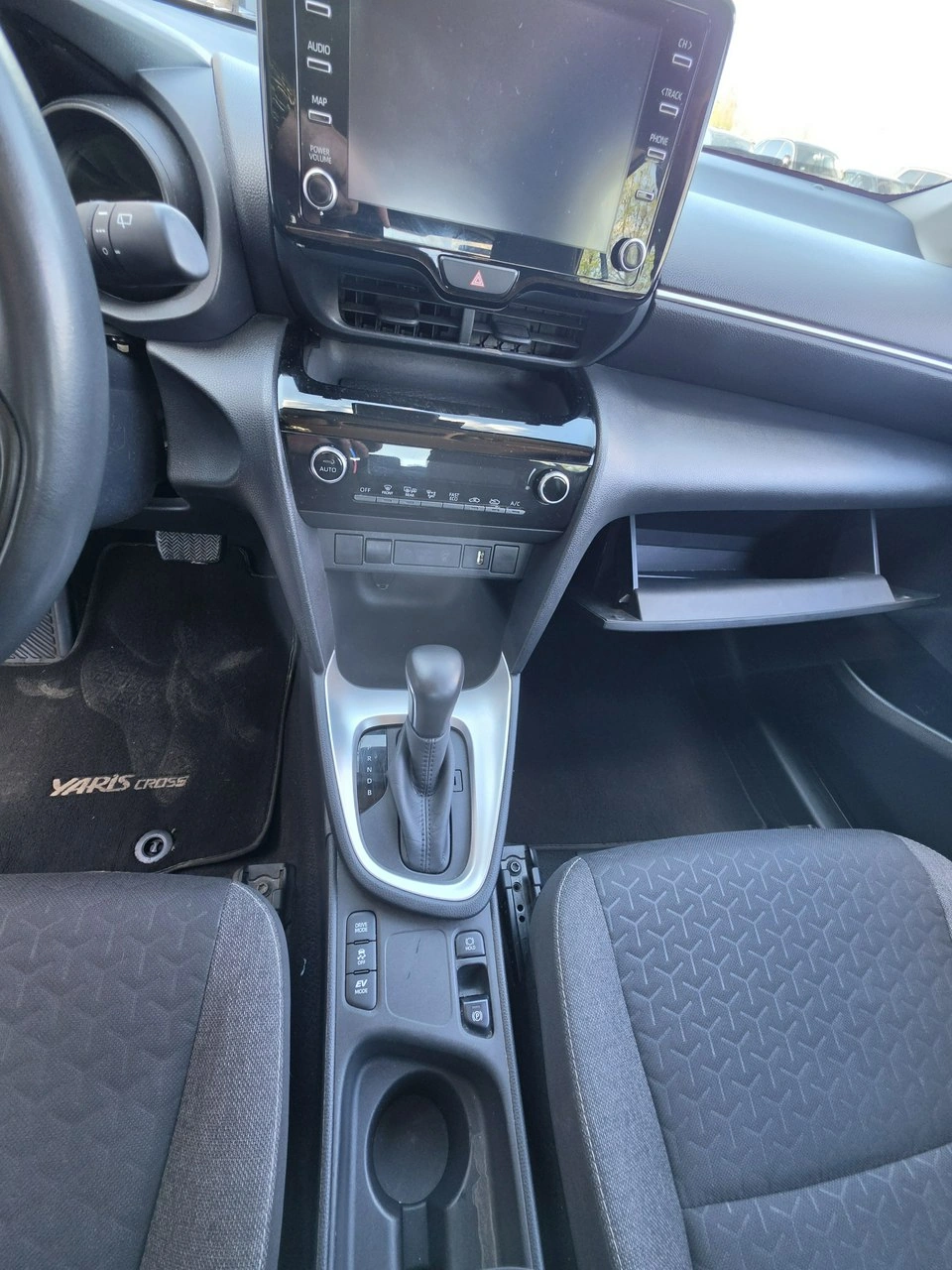 Toyota Yaris Cross - Zdjęcie 14