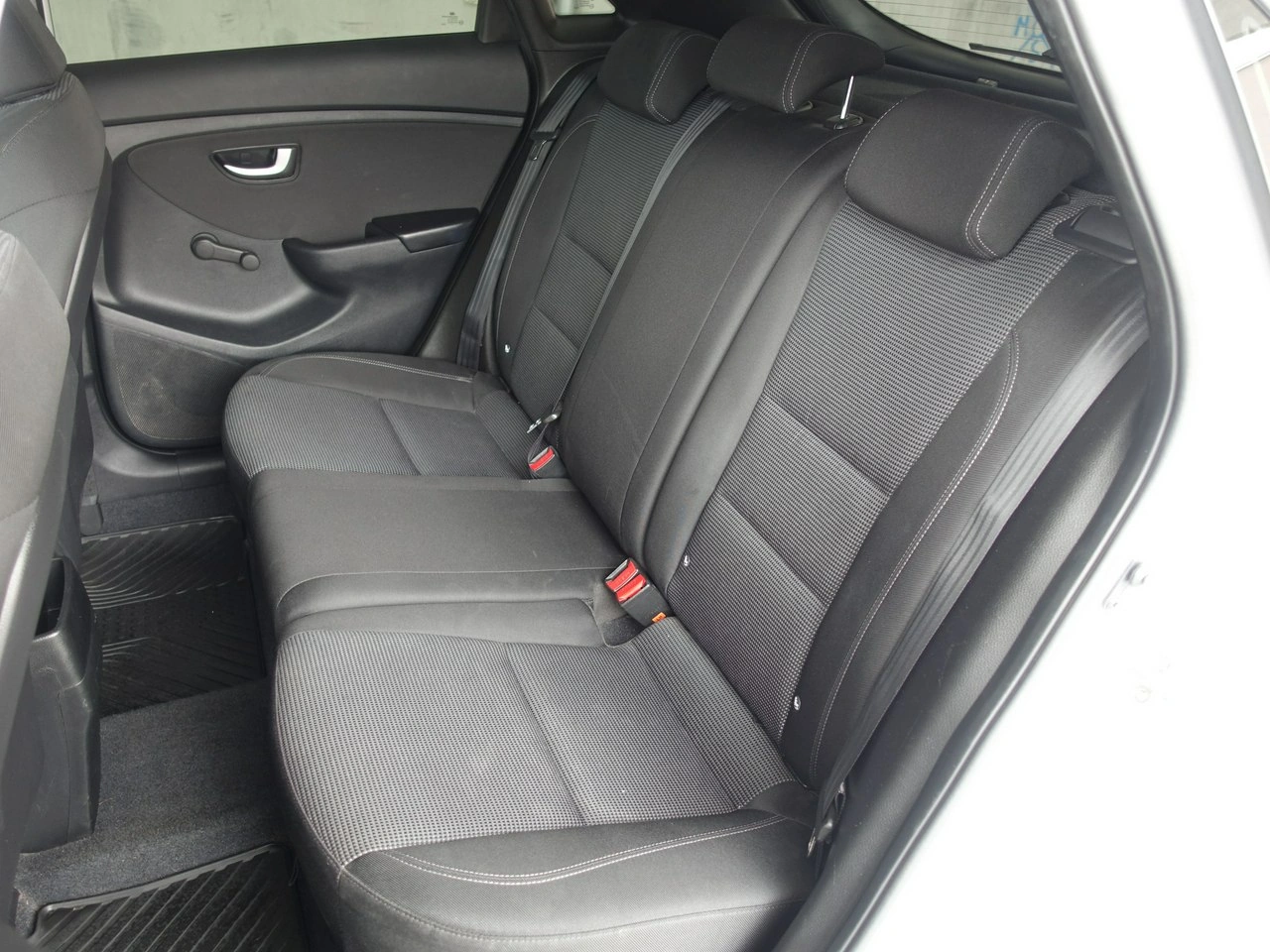 Hyundai i30 - Zdjęcie 16