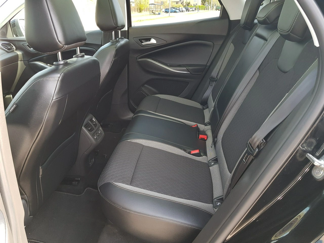 Opel Grandland X - Zdjęcie 10