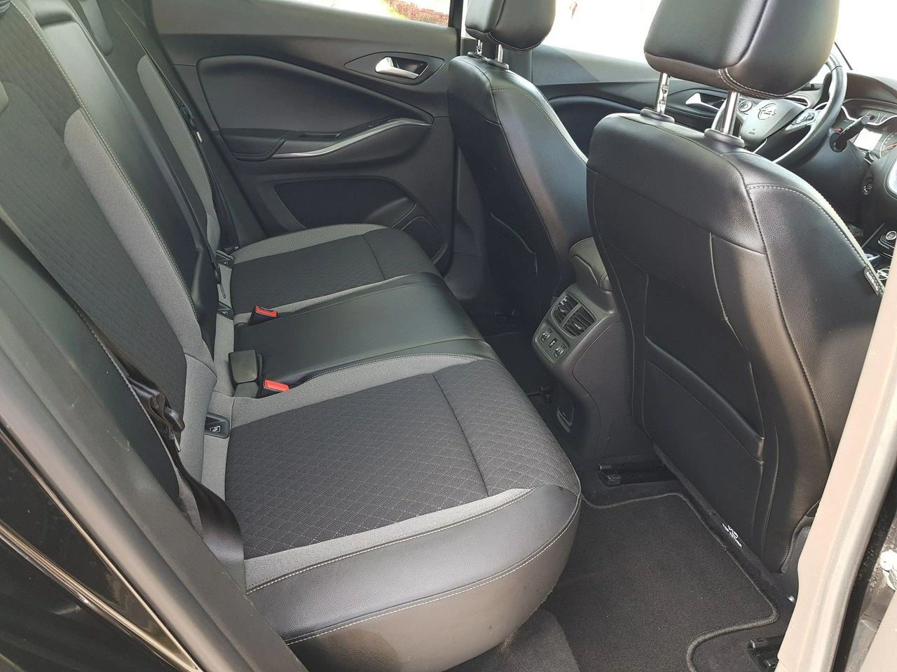 Opel Grandland X - Zdjęcie 14