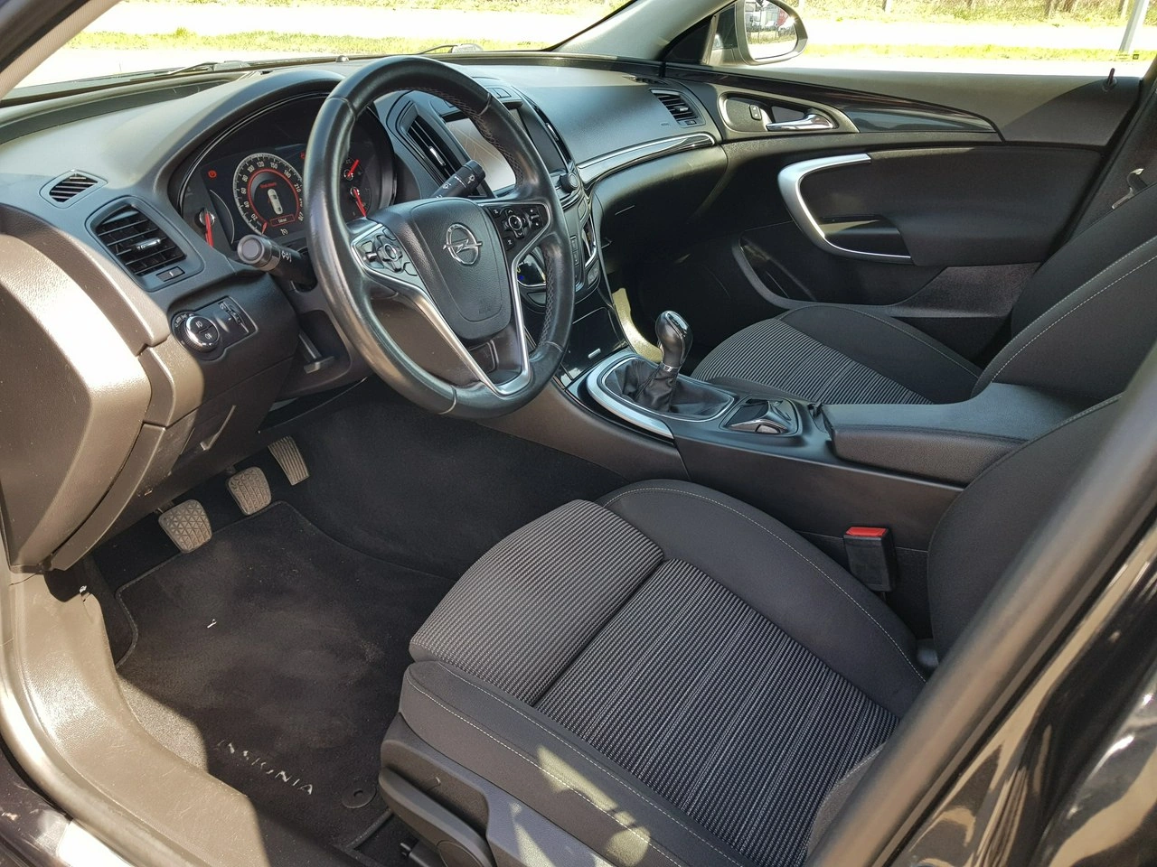 Opel Insignia - Zdjęcie 9