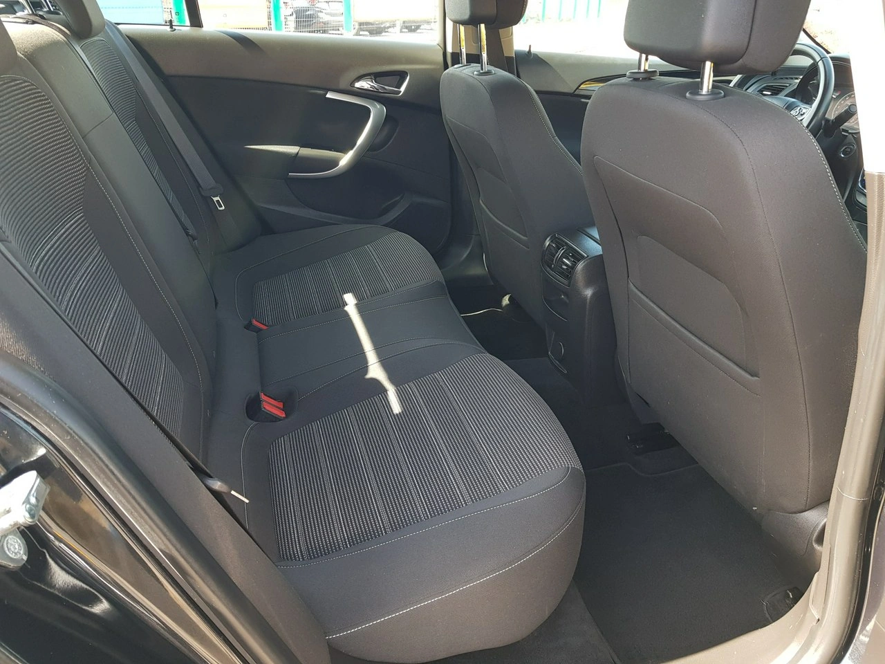 Opel Insignia - Zdjęcie 14