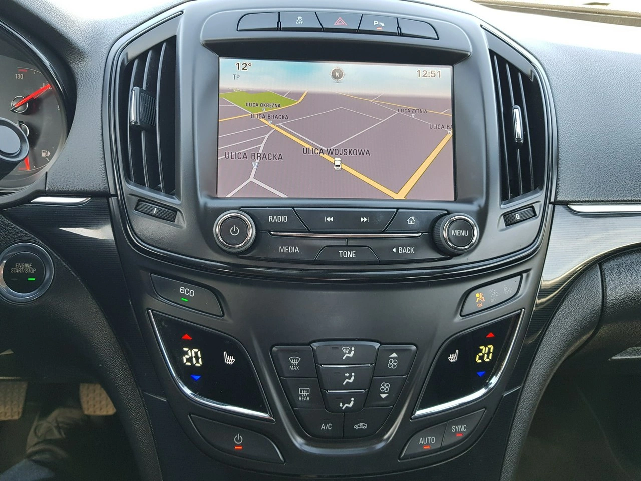 Opel Insignia - Zdjęcie 17