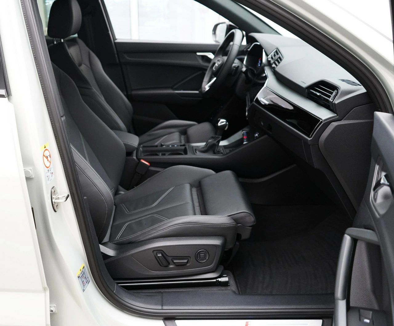 Audi Q3 - Zdjęcie 17