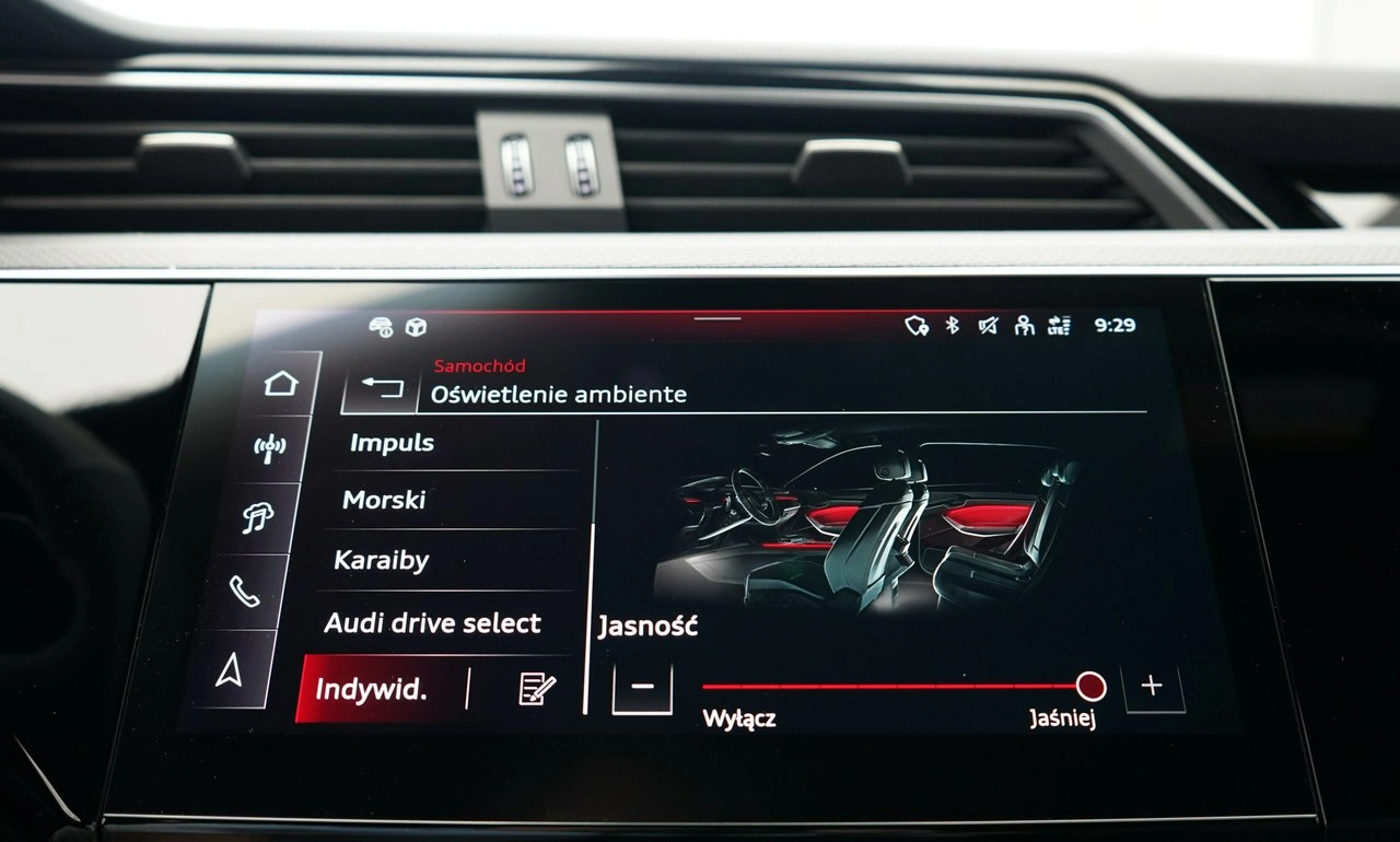 Audi SQ8 e-tron - Zdjęcie 37