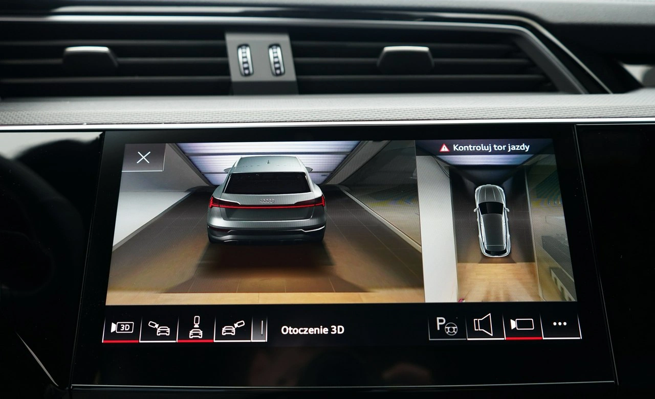 Audi SQ8 e-tron - Zdjęcie 39