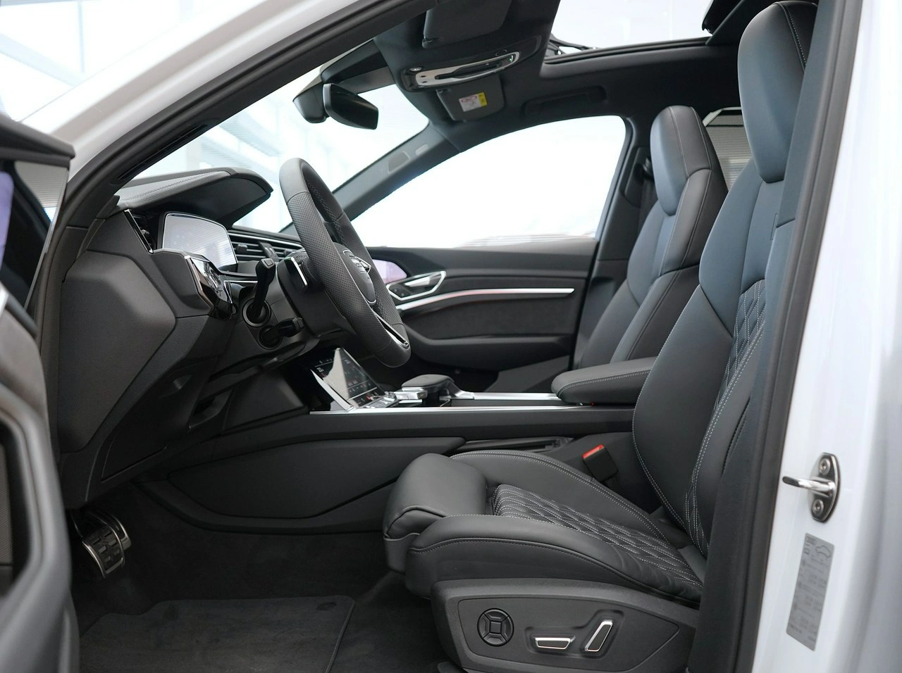 Audi SQ8 e-tron - Zdjęcie 13