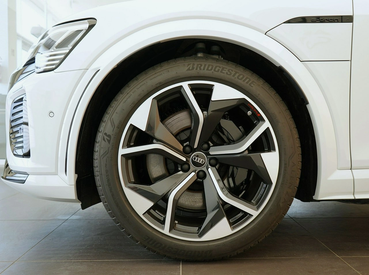 Audi SQ8 e-tron - Zdjęcie 5