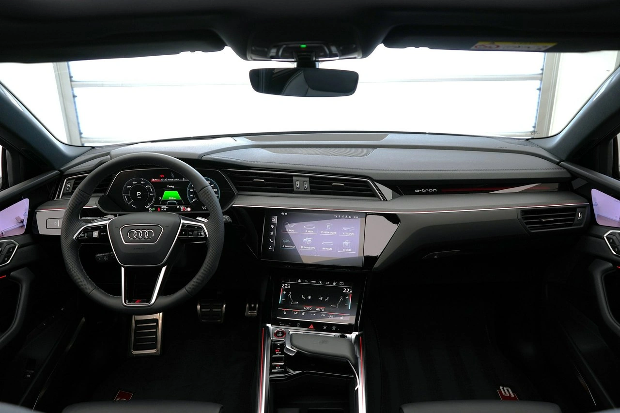 Audi SQ8 e-tron - Zdjęcie 22