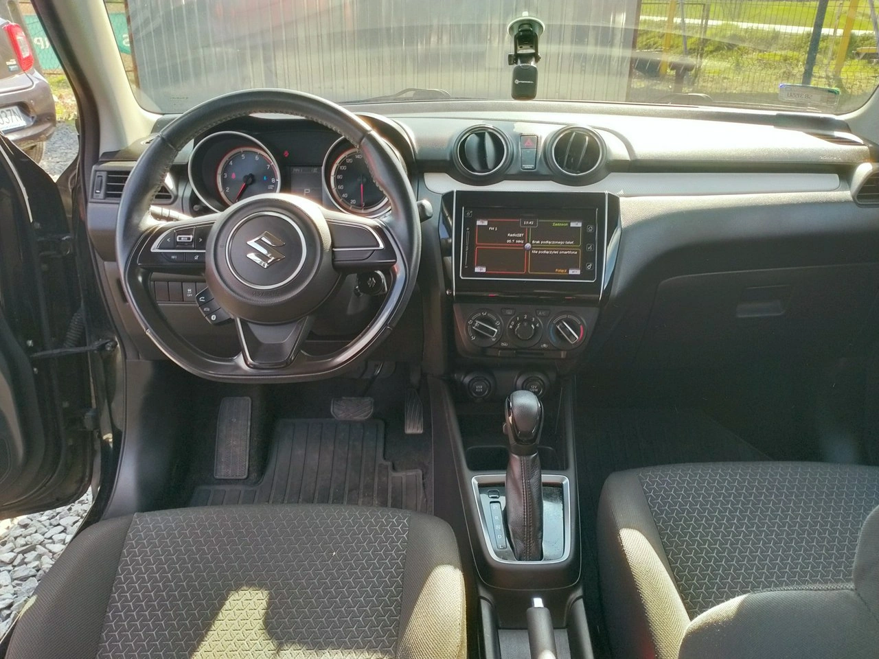 Suzuki Swift - Zdjęcie 12