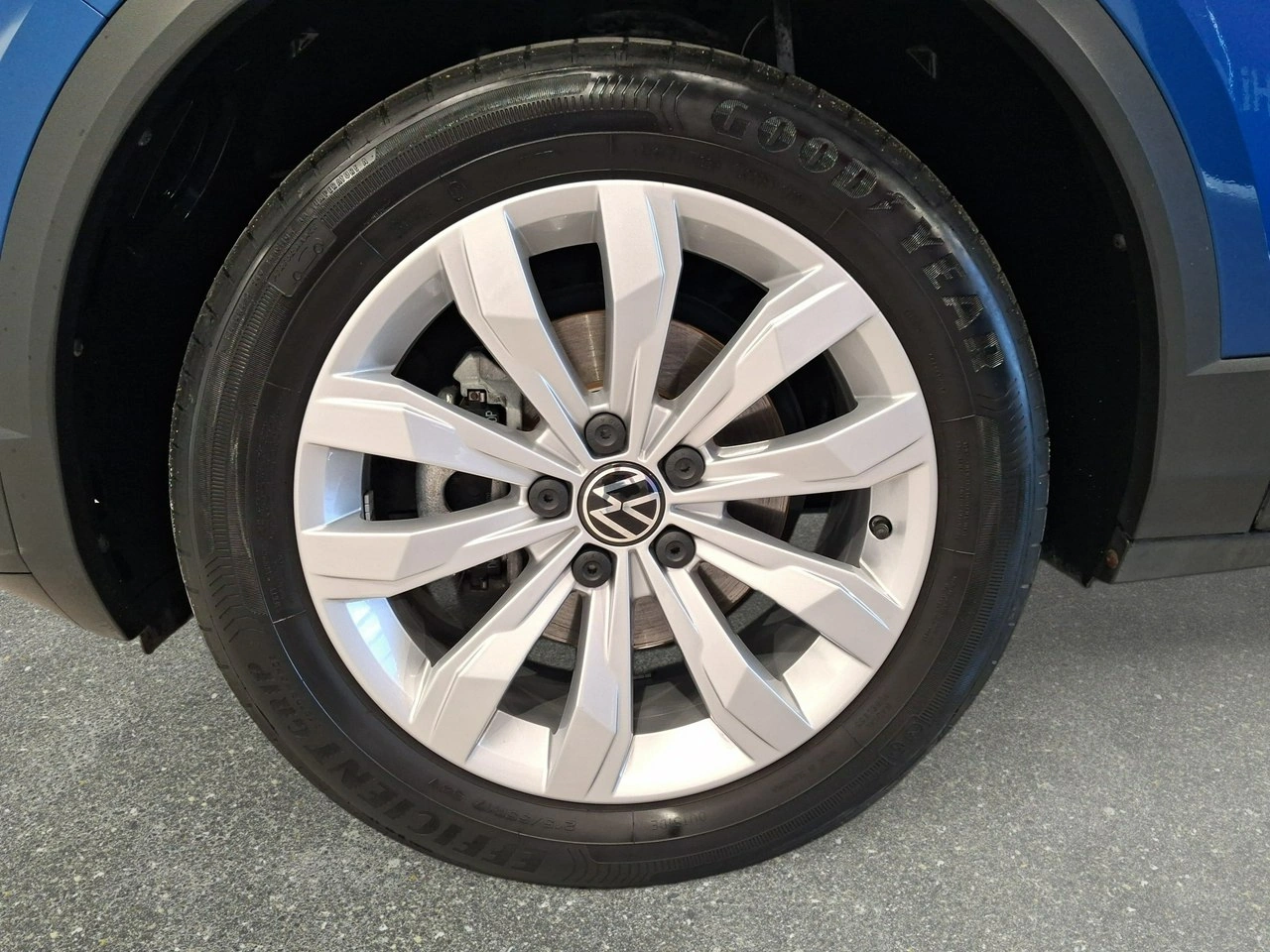 Volkswagen T-Roc - Zdjęcie 9