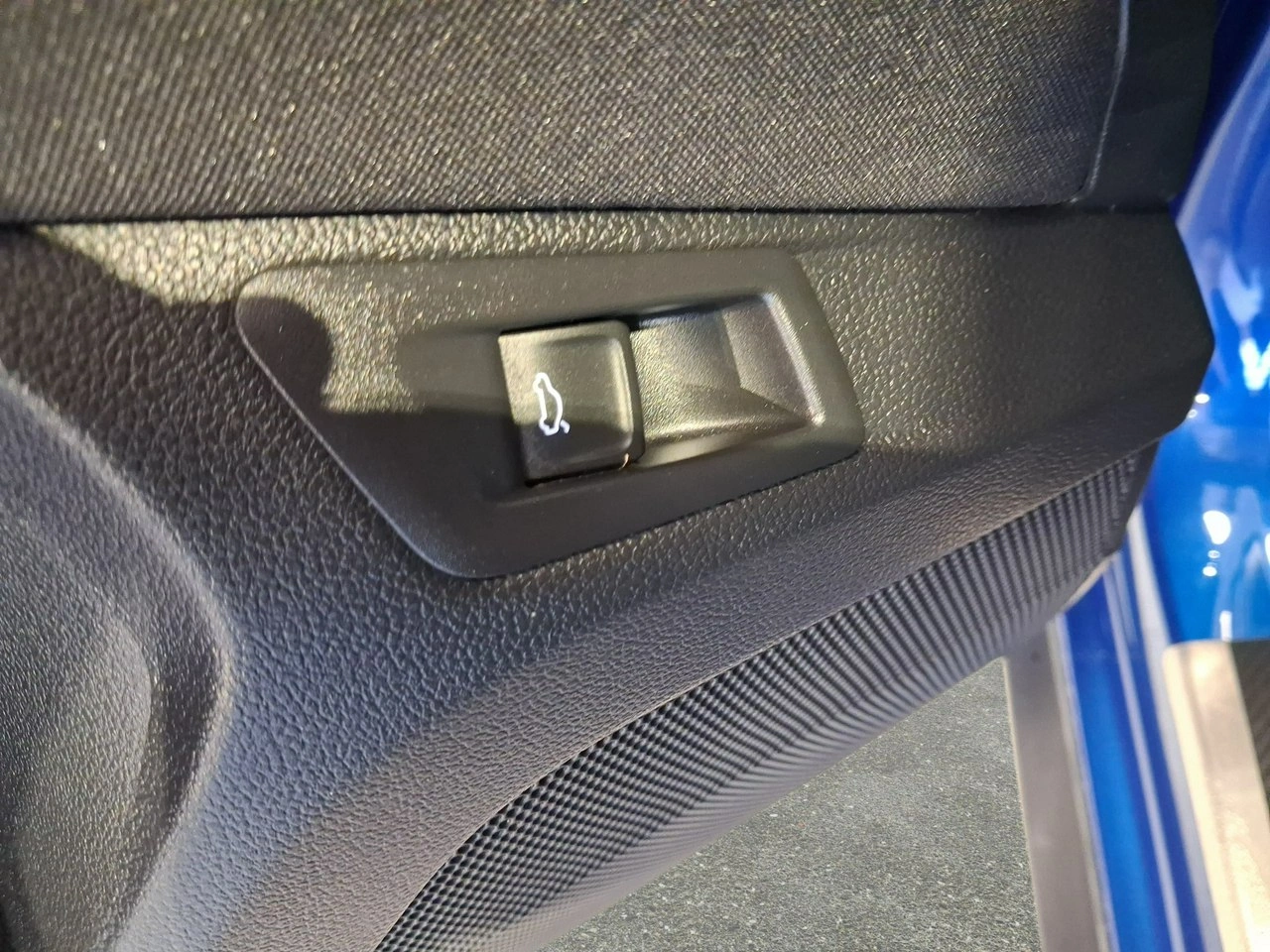 Volkswagen T-Roc - Zdjęcie 12