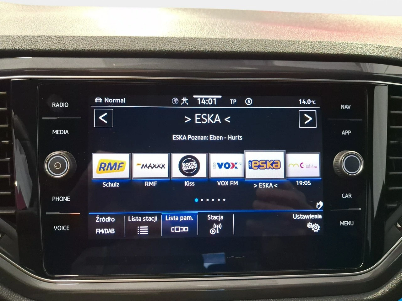 Volkswagen T-Roc - Zdjęcie 24