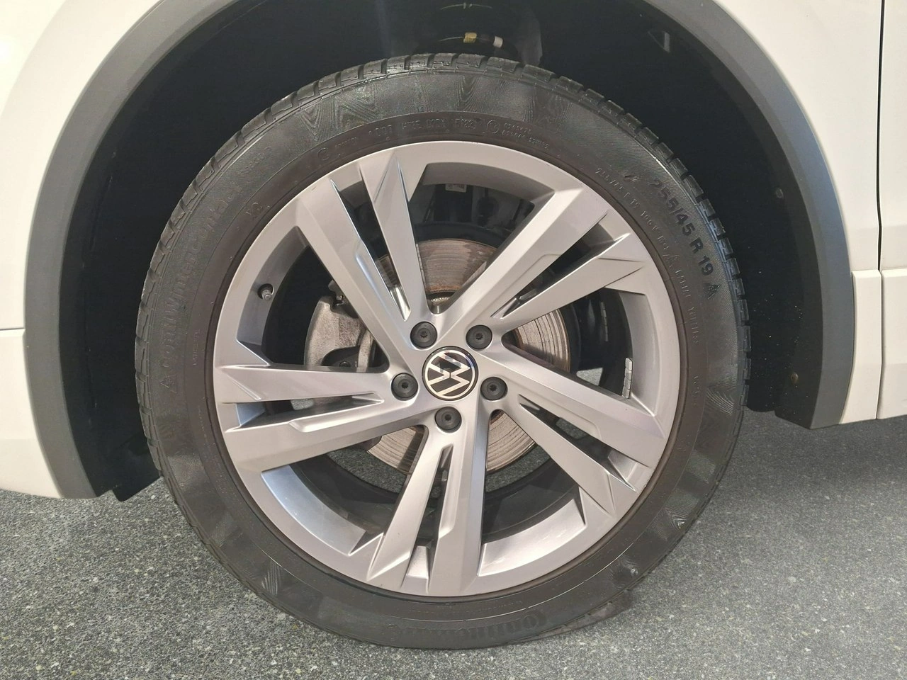 Volkswagen Tiguan Allspace - Zdjęcie 9