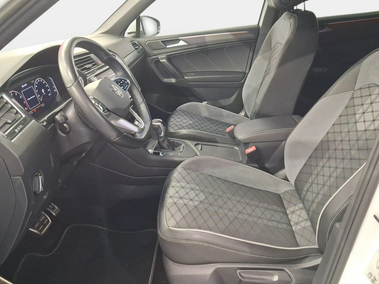 Volkswagen Tiguan Allspace - Zdjęcie 11