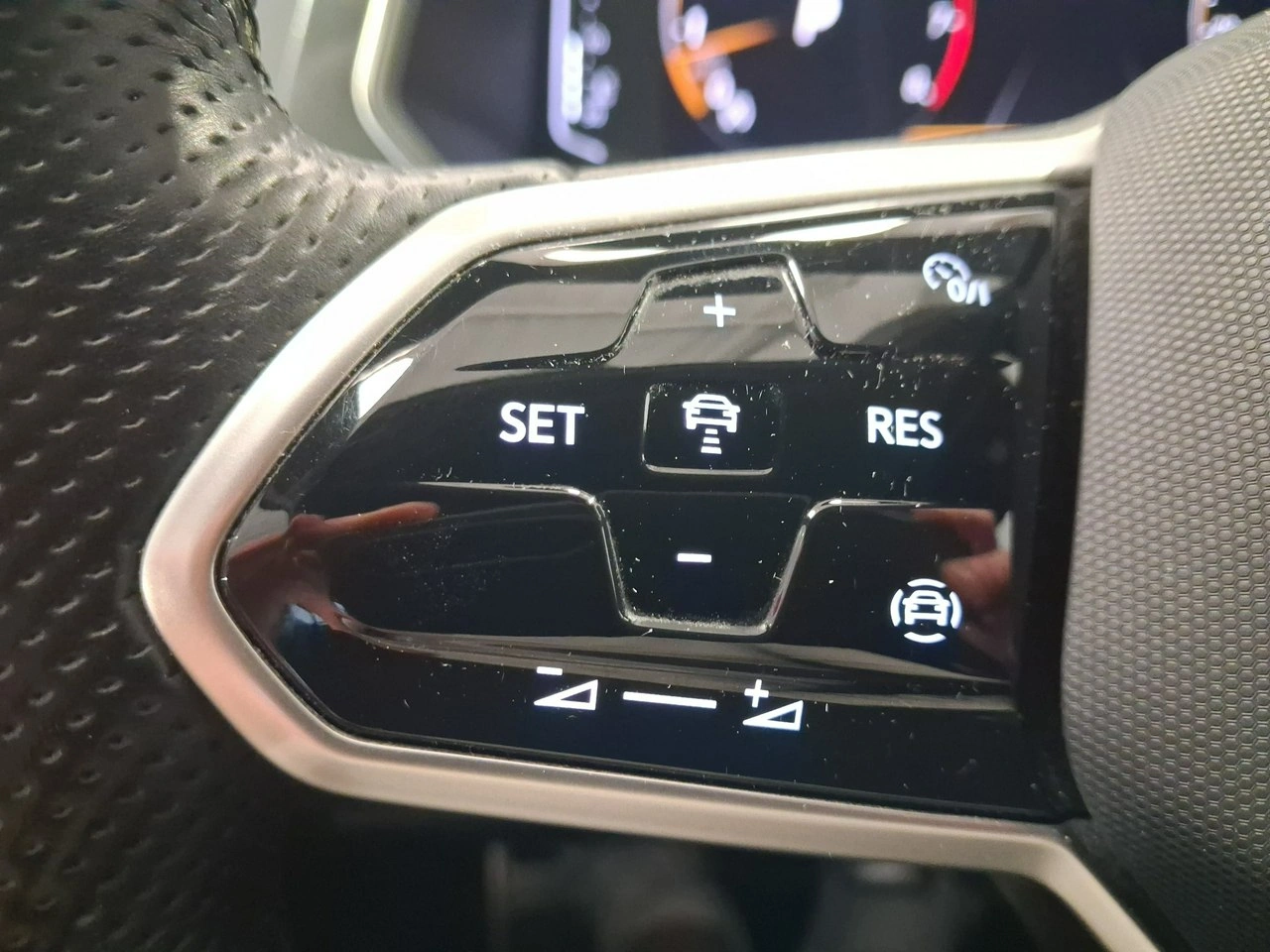 Volkswagen Tiguan Allspace - Zdjęcie 19