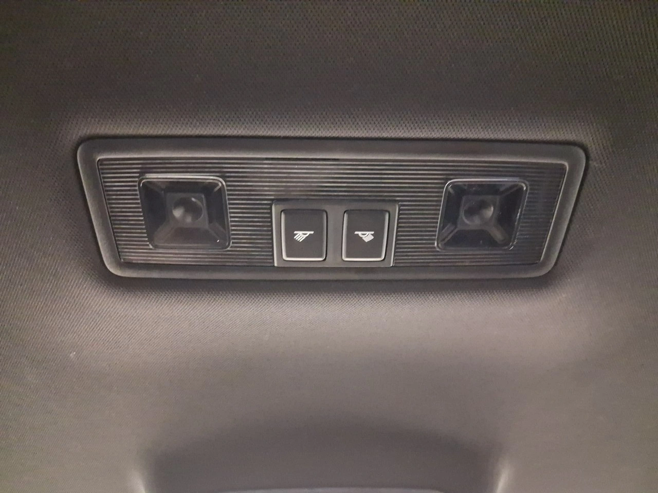 Volkswagen Tiguan Allspace - Zdjęcie 33