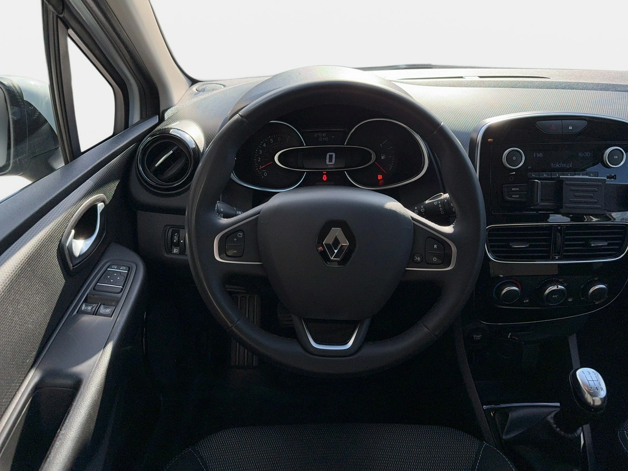 Renault Clio - Zdjęcie 13